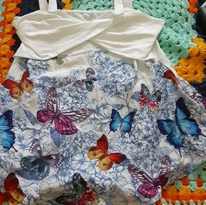 Dressfo butterfly zipside shirt.